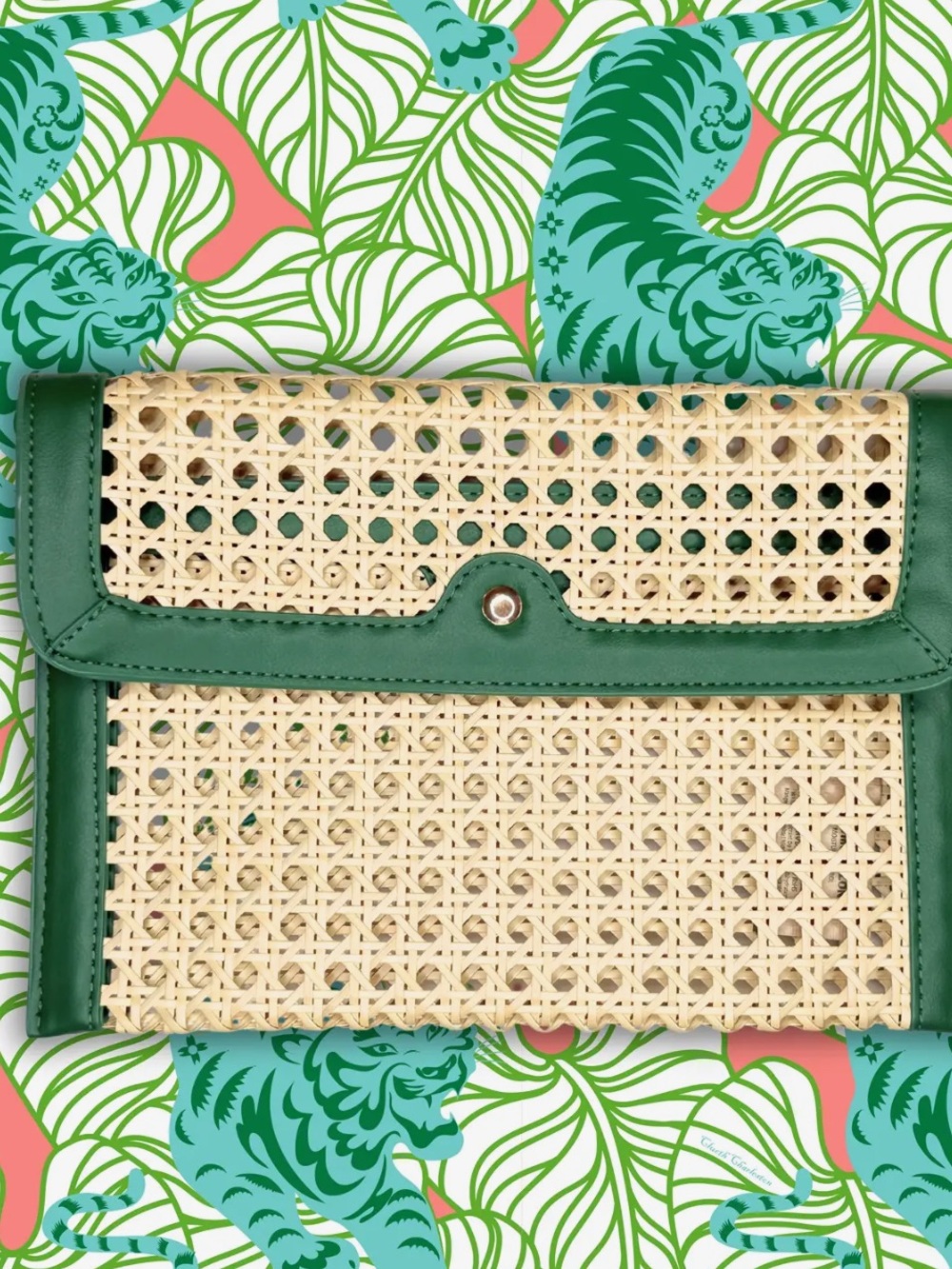 Green Trim Woven Rattan Clutch — Women's Straw Envelope Bag